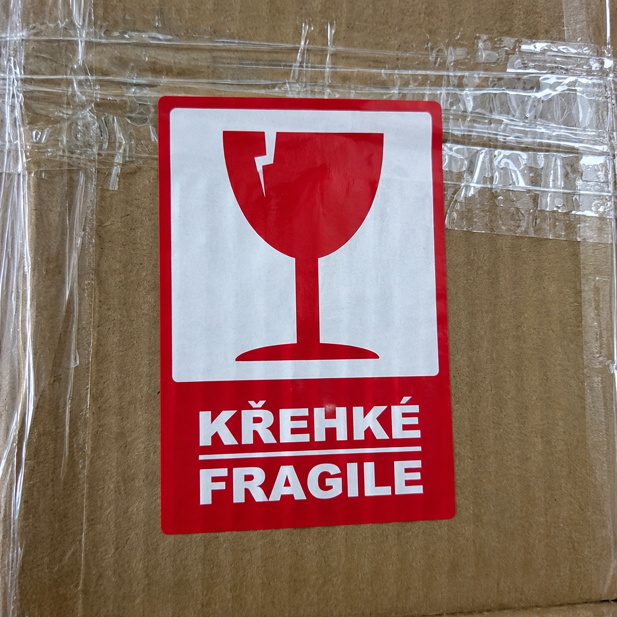 CZ etiketa krehke.png